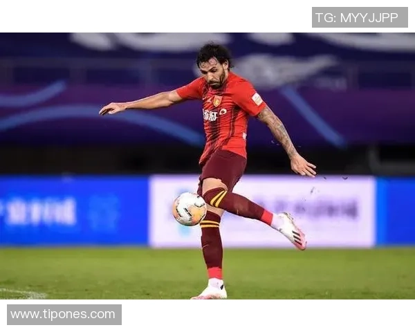 国足球星私房食谱揭秘 饮食背后的力量与运动表现提升秘诀