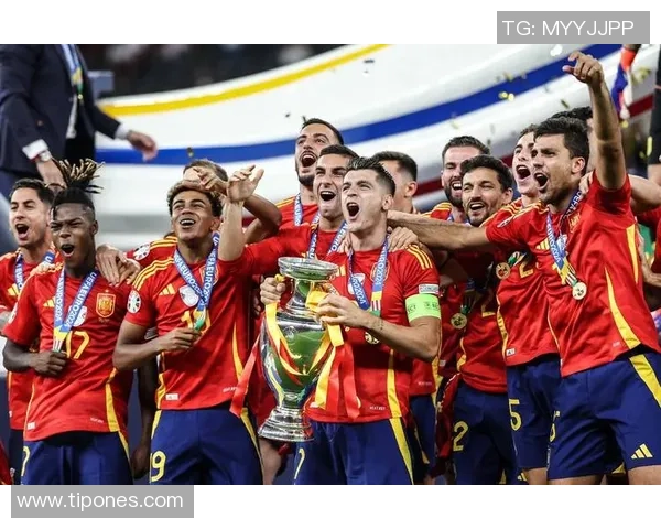 西班牙传奇足球巨星回顾:辉煌岁月与不朽足迹 西班牙传奇足球巨星回顾:辉煌岁月与不朽足迹